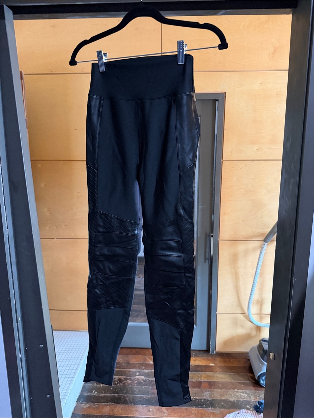 ALO Yoga Black Moto-Detail High-Waist Leggings